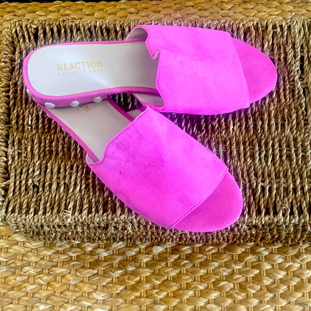 Suede slides